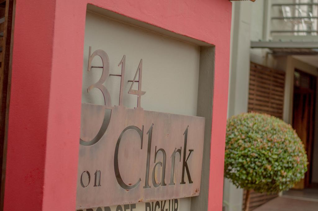 314 On Clark Guest House Pretoria-Noord Kültér fotó